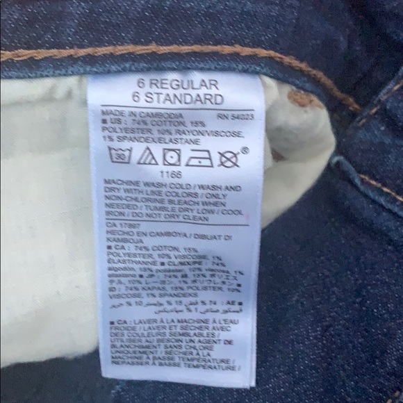 2 Pairs of Old Navy Super Skinny MidRise - Standard length 28" & Cropped 26" - Picture 5 of 9